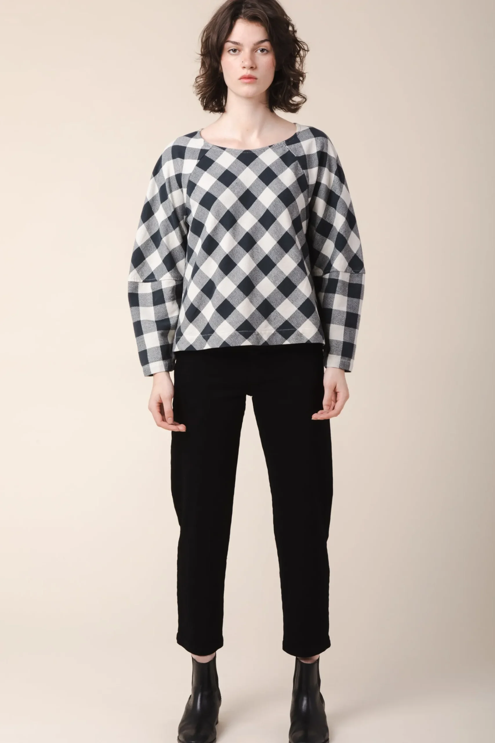 Barrel Jean in Black