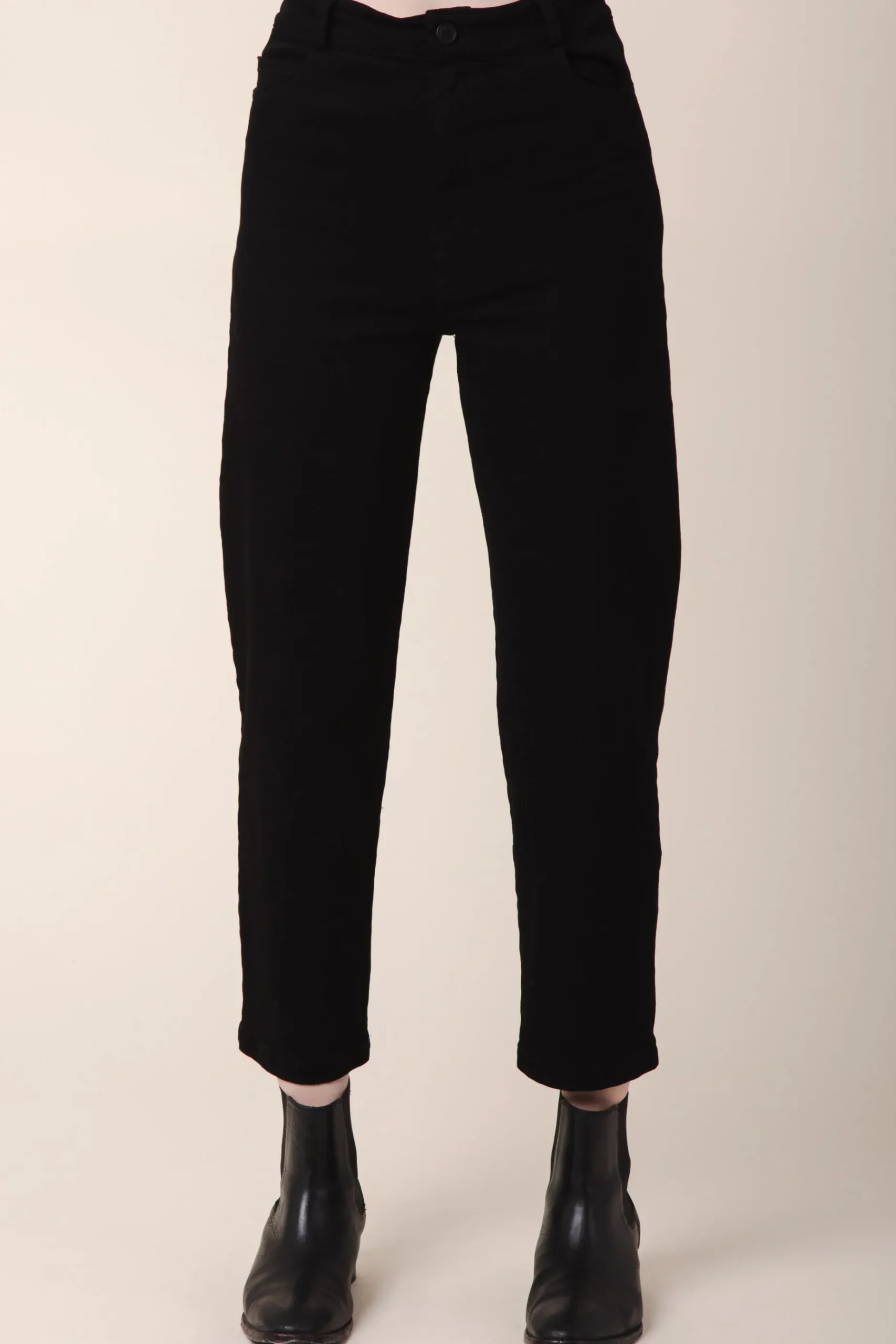 Barrel Jean in Black