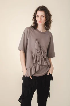Flutter Tee in Wet Cement