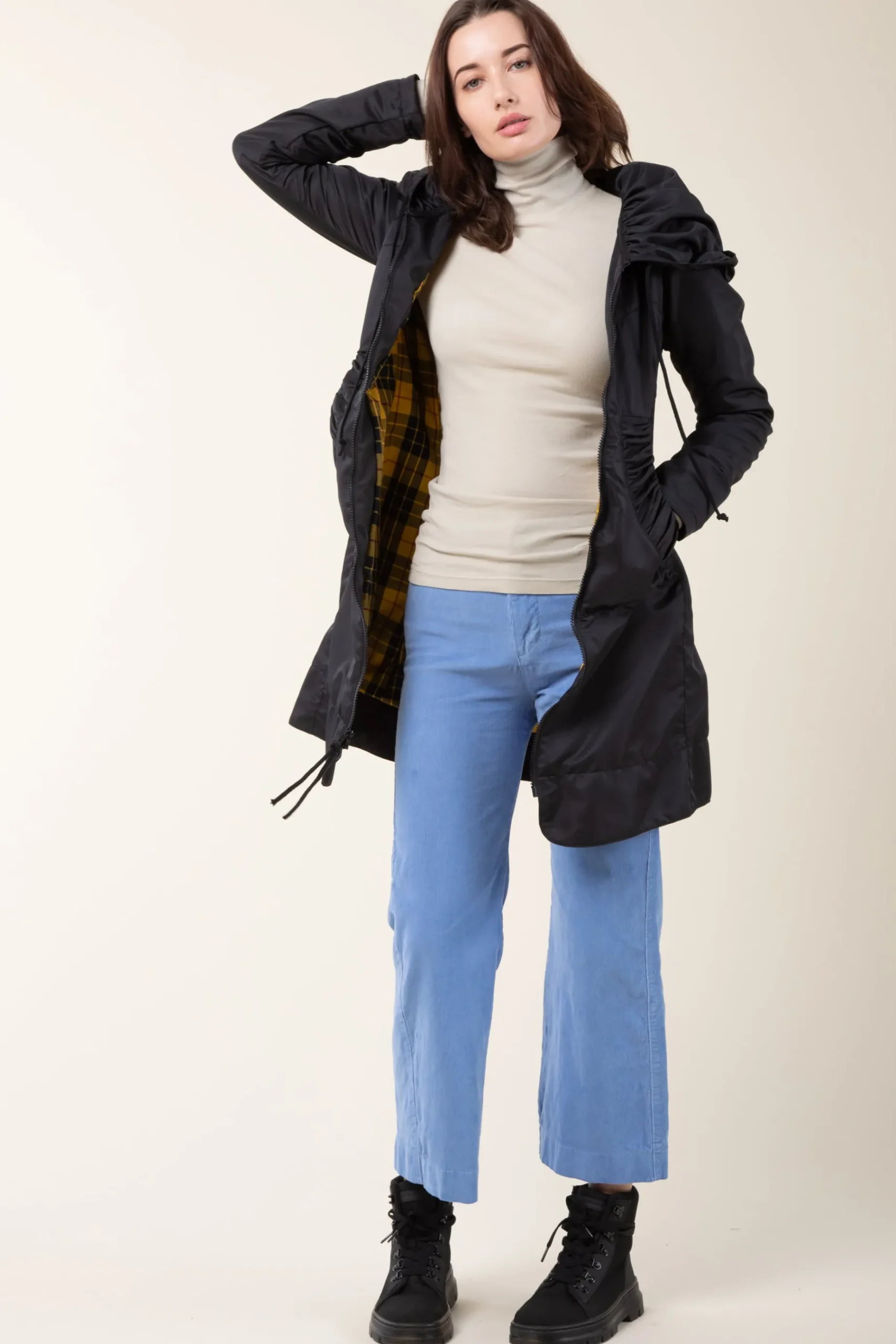 Long Raincloak in Black with Yellow Plaid