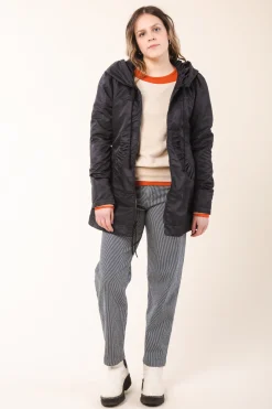 Mid Raincloak in Black with Gray Lining