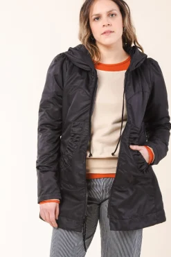 Mid Raincloak in Black with Gray Lining