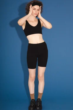 Organic Short in Black