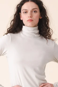 Rib Turtleneck in Oyster